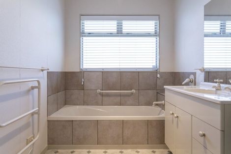 Photo of property in 61 Balmoral Drive, Hilltop, Taupo, 3330