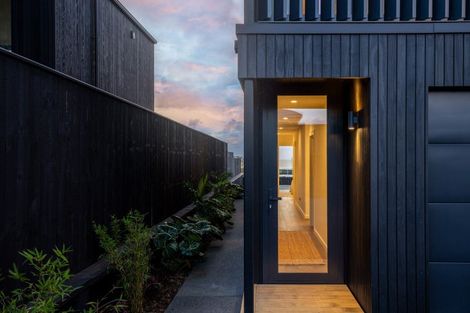 Photo of property in 10a Whiteley Street, Moturoa, New Plymouth, 4310