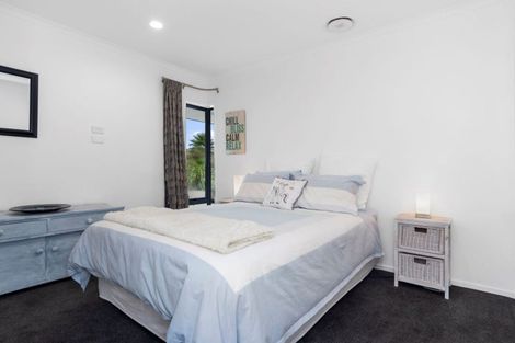 Photo of property in 13 Parkland Rise, Omokoroa, 3114