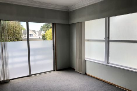 Photo of property in 38 Beaubank Road, Kelston, Auckland, 0602