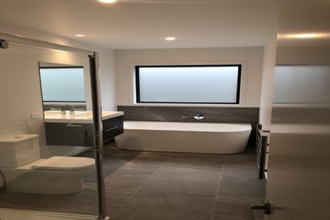 Photo of property in 15 Cheviot Street, Jacks Point, 9371