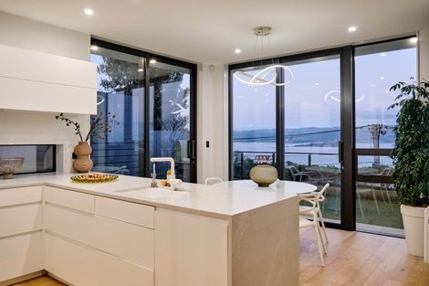 Photo of property in 126a Nicholson Road, Khandallah, Wellington, 6035