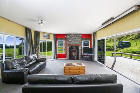 Photo of property in 40 Grant Road, Kinloch, Taupo, 3385