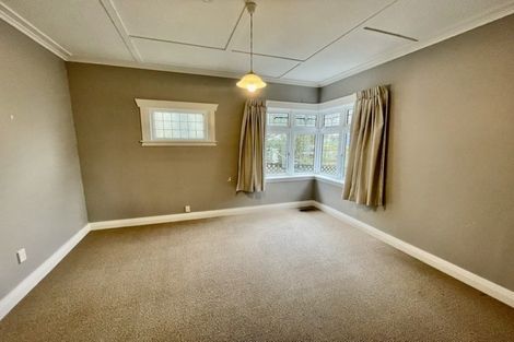 Photo of property in 4 Newcombe Crescent, Karori, Wellington, 6012