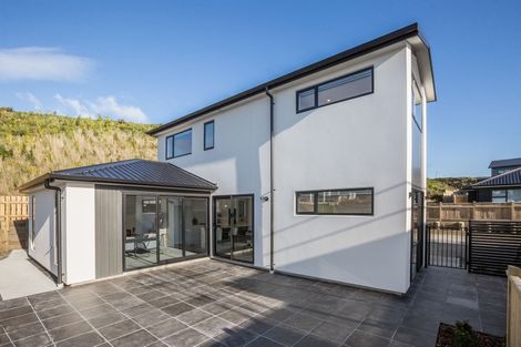 Photo of property in 29a Waitaria Terrace, Aotea, Porirua, 5024