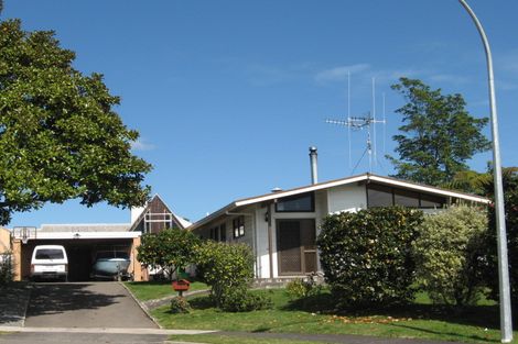 Photo of property in 4 Johnston Place, Welcome Bay, Tauranga, 3112