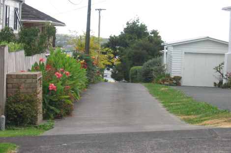 Photo of property in 2/21 Beatrice Avenue, Hillcrest, Auckland, 0627