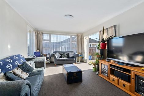 Photo of property in 214 Mairehau Road, Burwood, Christchurch, 8083