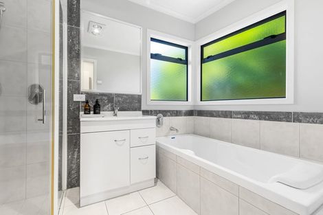 Photo of property in 2/2 Rhodes Fall, Rangatira Park, Taupo, 3330