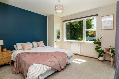 Photo of property in 44 Sevenoaks Drive, Bryndwr, Christchurch, 8053