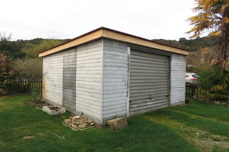 Photo of property in 11 Herald Street, Reefton, 7830