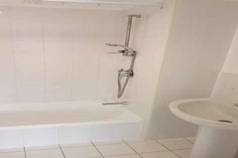 Photo of property in The Rennaissance, 5j/18 Ronwood Avenue, Manukau, Auckland, 2104