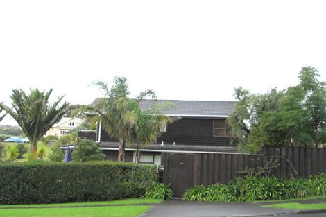 Photo of property in 1/99 Uxbridge Road, Cockle Bay, Auckland, 2014