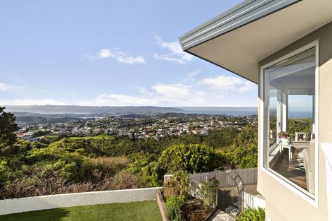 Photo of property in 89 Ashton Fitchett Drive, Brooklyn, Wellington, 6021