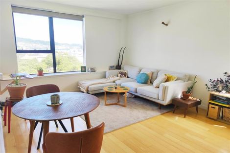 Photo of property in Hobson Court Flats, 59/70 Hobson Street, Thorndon, Wellington, 6011