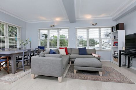 Photo of property in Illawarra Flats, 10/6 Brighton Road, Parnell, Auckland, 1052