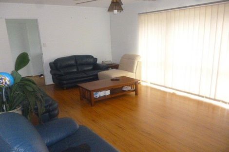 Photo of property in 15 Jillteresa Crescent, Half Moon Bay, Auckland, 2012