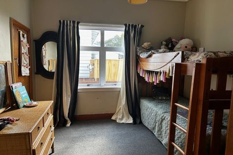 Photo of property in 16 Connolly Street, Boulcott, Lower Hutt, 5010