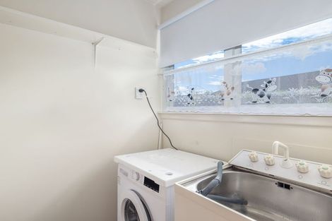 Photo of property in 33 Compton Street, Woolston, Christchurch, 8062