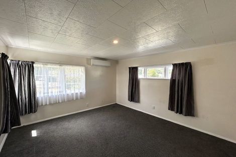 Photo of property in 14 Peel Place, Wainuiomata, Lower Hutt, 5014