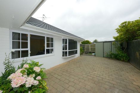 Photo of property in 3 Hatfield Place Avonhead Christchurch City