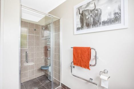 Photo of property in 11 Te Puia Drive, Aotea, Porirua, 5024