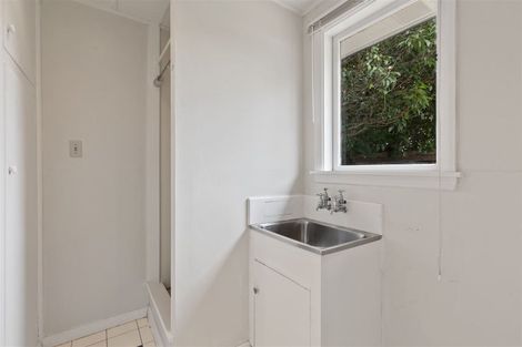 Photo of property in 10 Hillary Crescent, Upper Riccarton, Christchurch, 8041