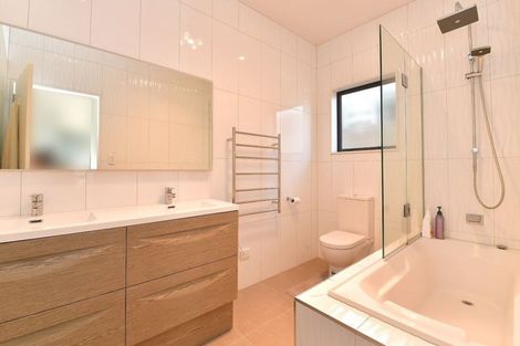 Photo of property in 3 Resolution Drive, Gulf Harbour, Whangaparaoa, 0930