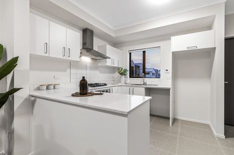 Photo of property in 43 Manarini Road, Westgate, Auckland, 0614