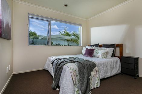 Photo of property in 1/40 Beulah Avenue, Rothesay Bay, Auckland, 0630