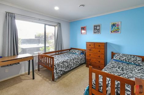 Photo of property in 204 Wattle Farm Road, Wattle Downs, Auckland, 2103