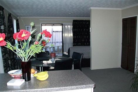 Photo of property in 1/200 Sawyers Arms Road, Bishopdale, Christchurch, 8053