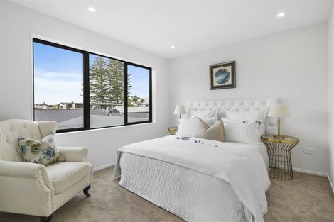 Photo of property in 28d Walker Road, Point Chevalier, Auckland, 1022