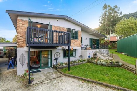 Photo of property in 46 Mountain Road, Western Heights, Rotorua, 3015