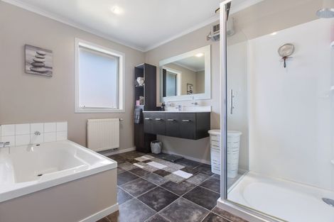 Photo of property in 11 Olds Crescent, Cromwell, 9310