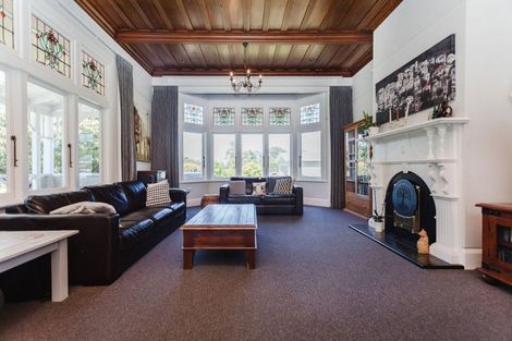 Photo of property in 2 Aerodrome Road, Dannevirke, 4972