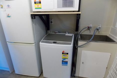 Photo of property in 21a Cotswold Crescent, Newlands, Wellington, 6037