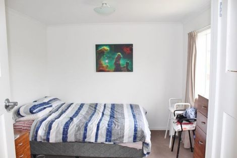 Photo of property in 2 Queen Street, Brighton, Dunedin, 9035