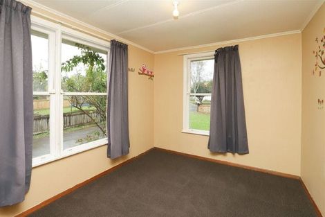 Photo of property in 35 Montgomery Crescent, Bader, Hamilton, 3206