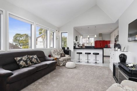 Photo of property in 1/60 Penzance Road, Mairangi Bay, Auckland, 0630