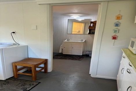 Photo of property in 58 Pioneer Road, Moturoa, New Plymouth, 4310