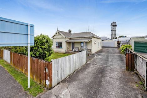 Photo of property in 49 Collins Street, Hawera, 4610