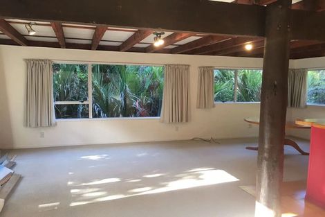 Photo of property in 33 Reynolds Place, Torbay, Auckland, 0630