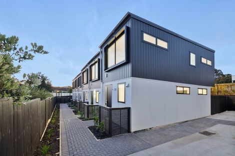 Photo of property in 3/11 Jaemont Avenue, Te Atatu South, Auckland, 0610