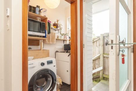 Photo of property in 3 Foyle Street, Island Bay, Wellington, 6023