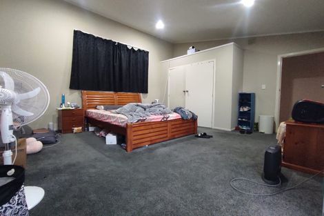 Photo of property in 69 Dundale Avenue, Blockhouse Bay, Auckland, 0600