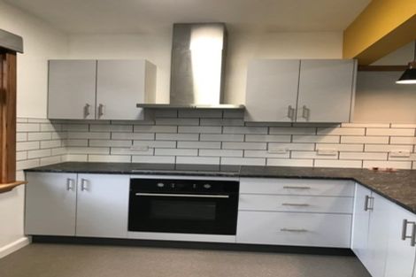 Photo of property in 49 Cambridge Terrace, Kaiti, Gisborne, 4010