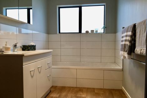 Photo of property in 13a Bulkeley Terrace, New Plymouth, 4310