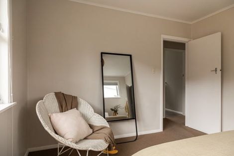 Photo of property in 2 Paparangi Crescent, Paparangi, Wellington, 6037