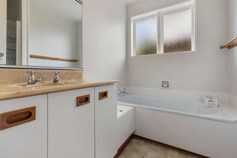 Photo of property in 30 Acacia Crescent, Glenview, Hamilton, 3206